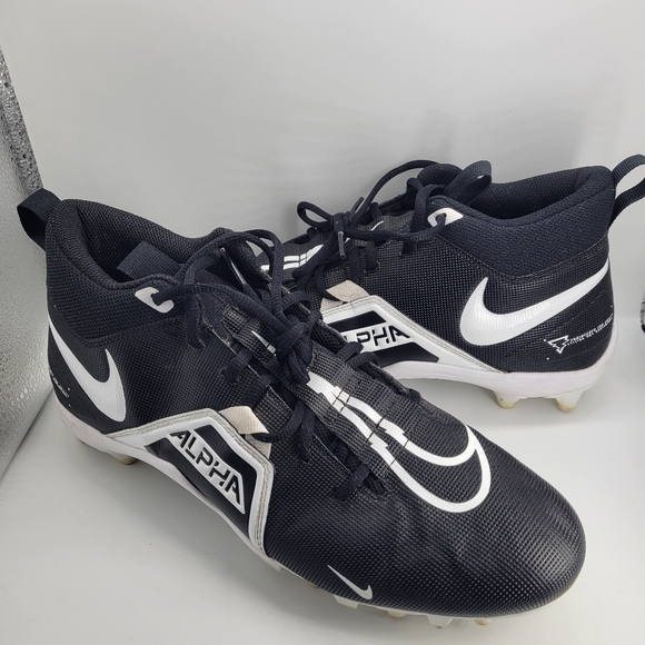 Nike Alpha Engineered Black and White Athletic Cleats Size 11 Lace up - Picture 1 of 12